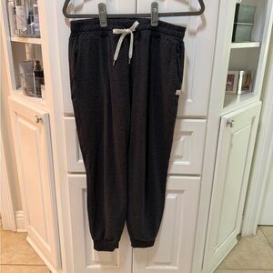 Vuori Performance Jogger Medium Charcoal Gray Drawstring Lounge Sweatpants